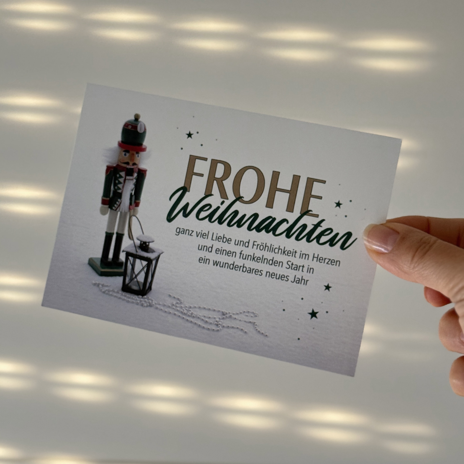 Postkarte · Nussknacker im Schnee · weihnachtliche Grußkarte – Bild 2