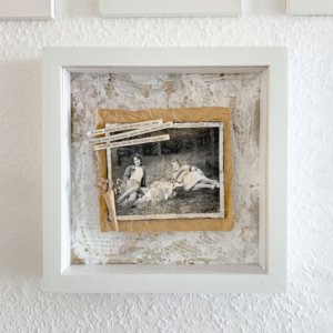 Vintage Assemblage im Rahmen. Kreative Collagen-Kunst zum Thema Auszeit, Picknick und MädelsTag